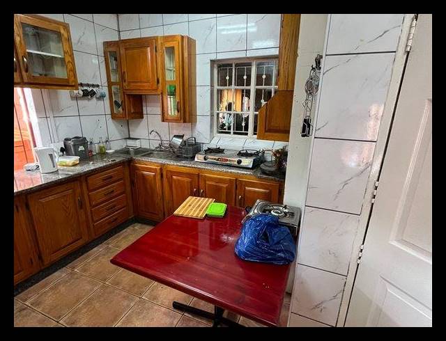 6 BEDROOM HOUSE FOR SALE IN LENASIA SOUTH